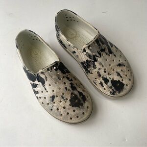 NATIVE $35 Jefferson Youth Size 12 Black White Waterproof Slip On Casual Shoes